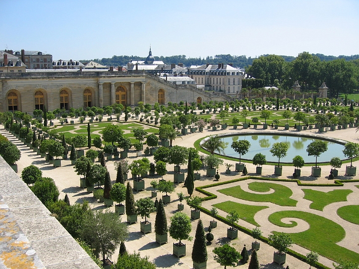 050 Versailles gardens.jpg